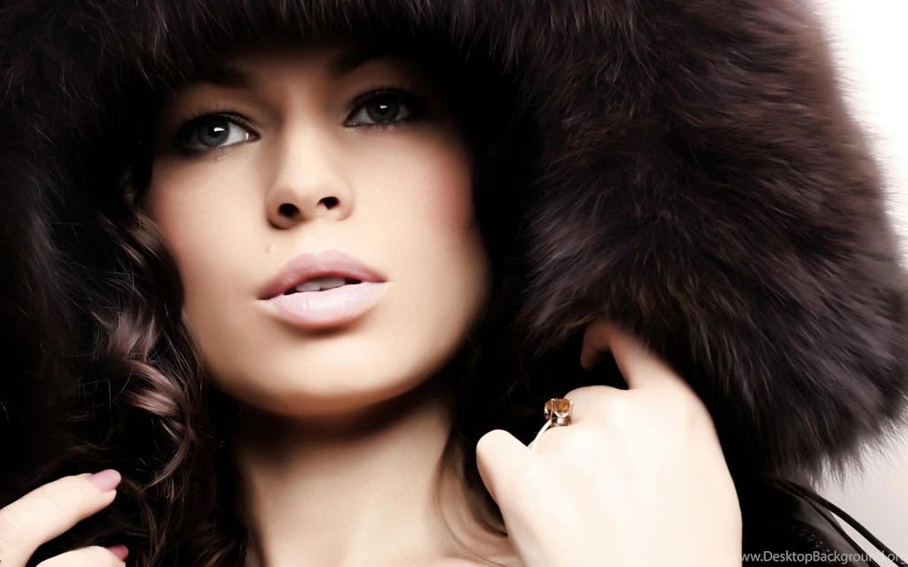 782818 Cute Model Wallpapers