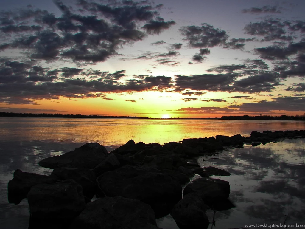 RELAXING SUNSET BACKGROUND WALLPAPER   (