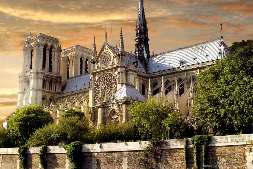 Notre Dame De Paris Exterior   Wallpaper.