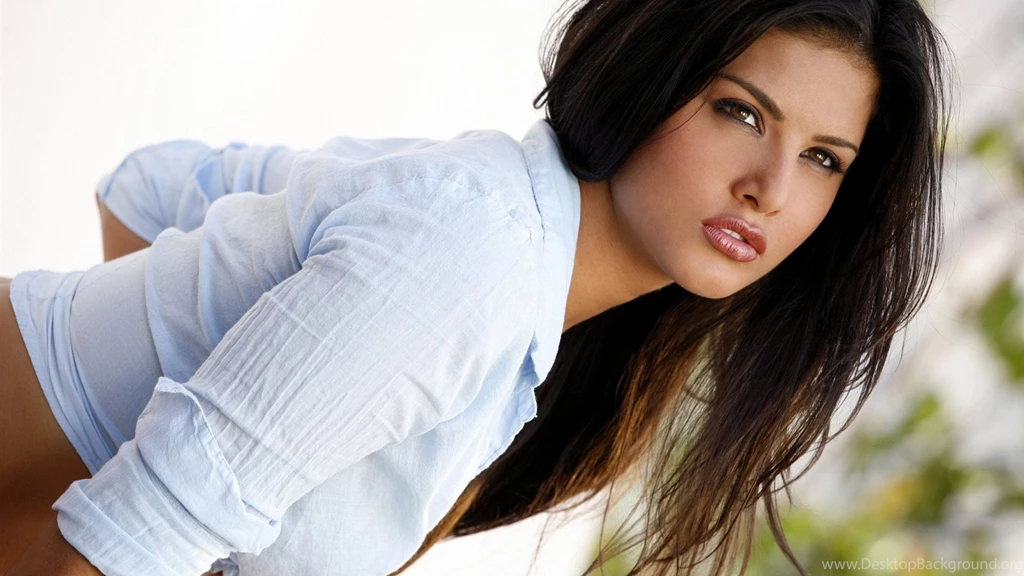 Sunny Leone 01 Wallpaper.jpg