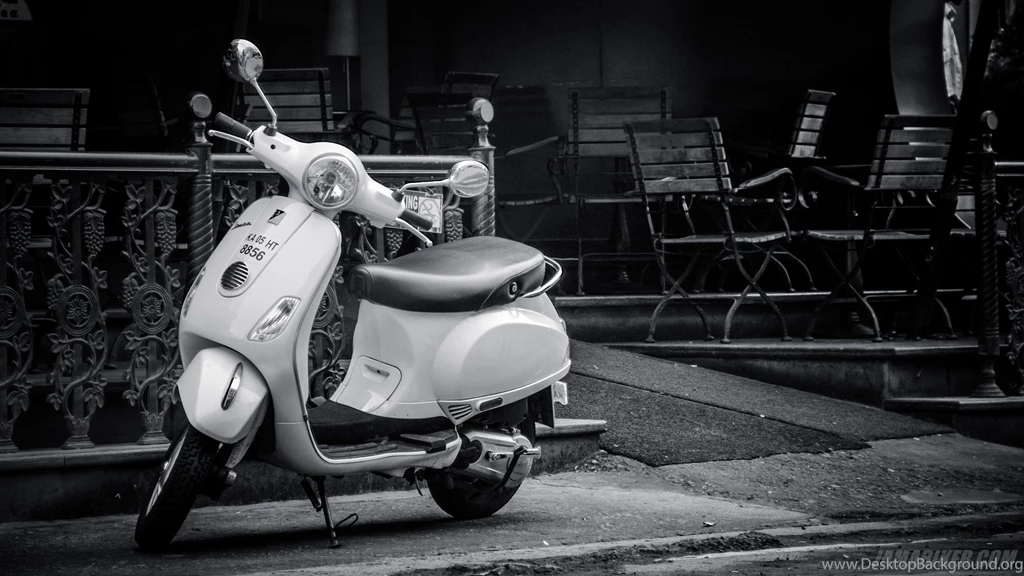 Vespa LX125 HD Wallpapers