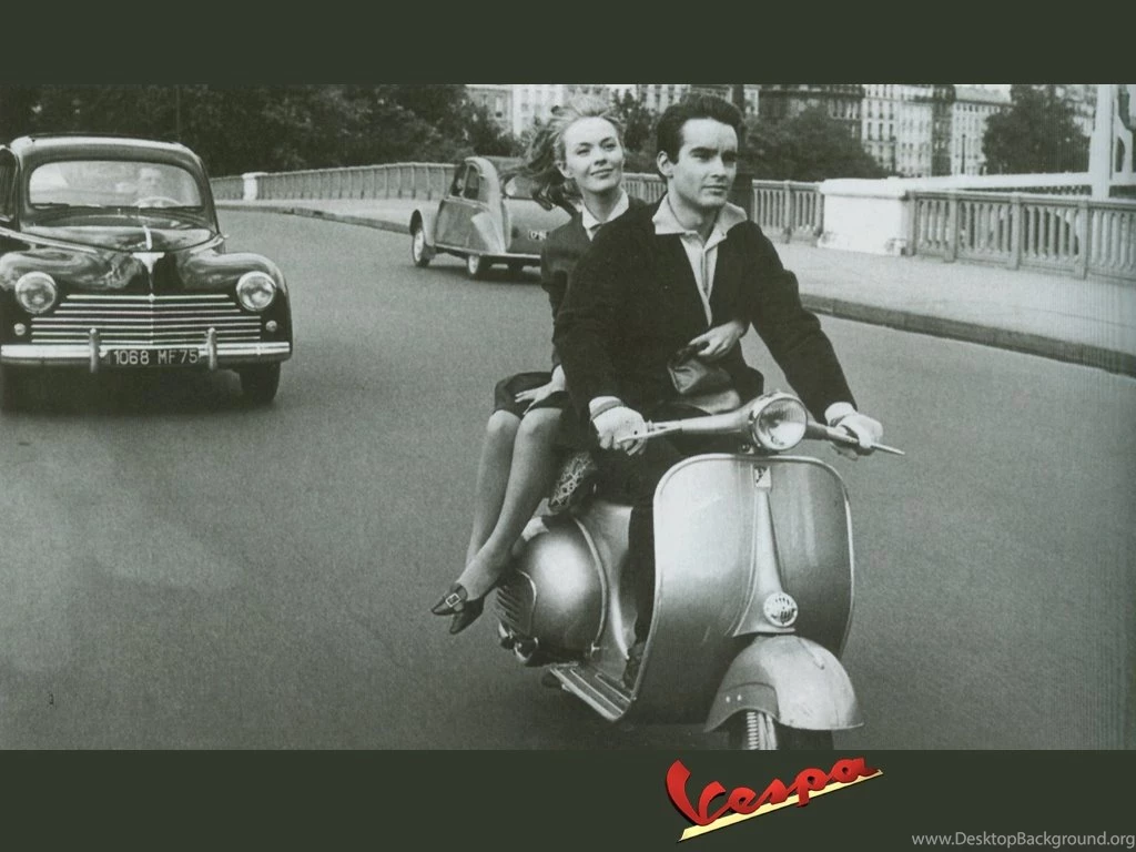 Vespa Monochrome