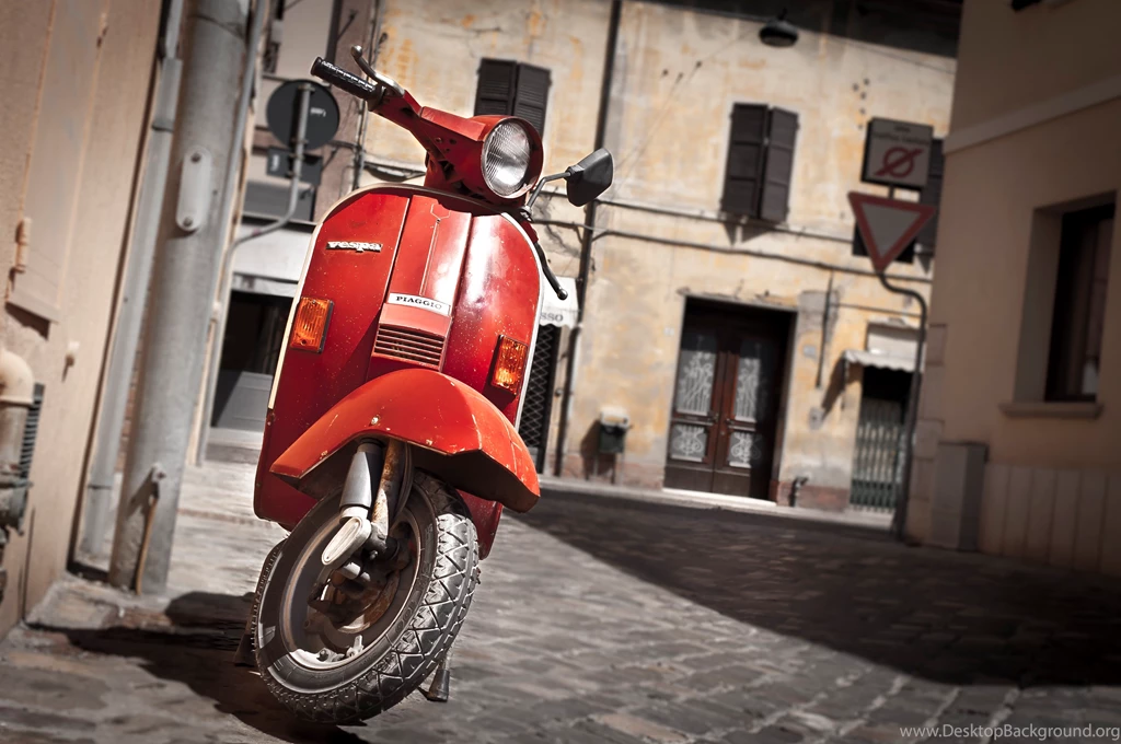 These Vintage Vespa Wallpapers Are Just Too Fascinating – Today ...