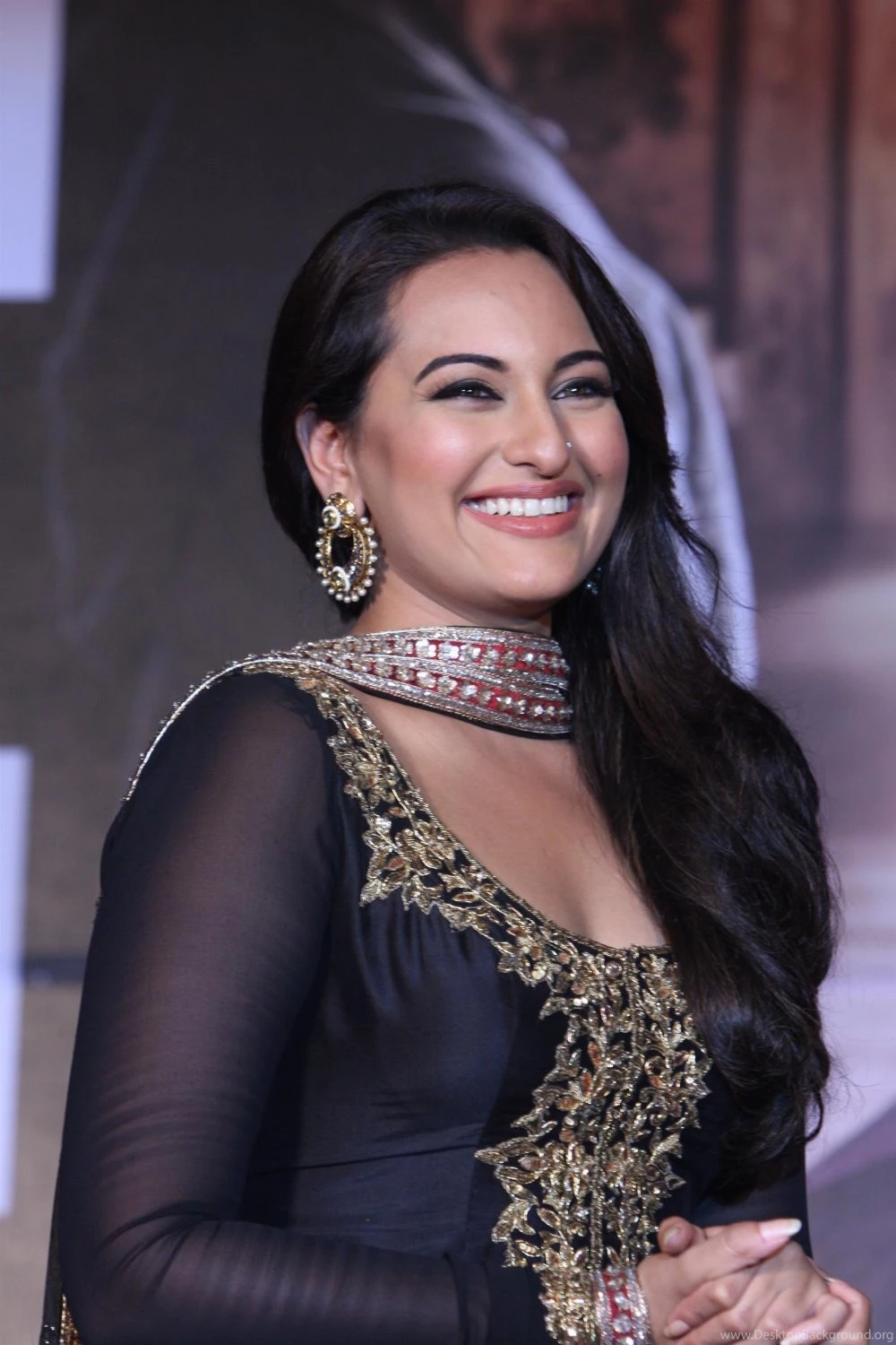 Sonakshi Sinha Beautiful Wallpapers (2015)