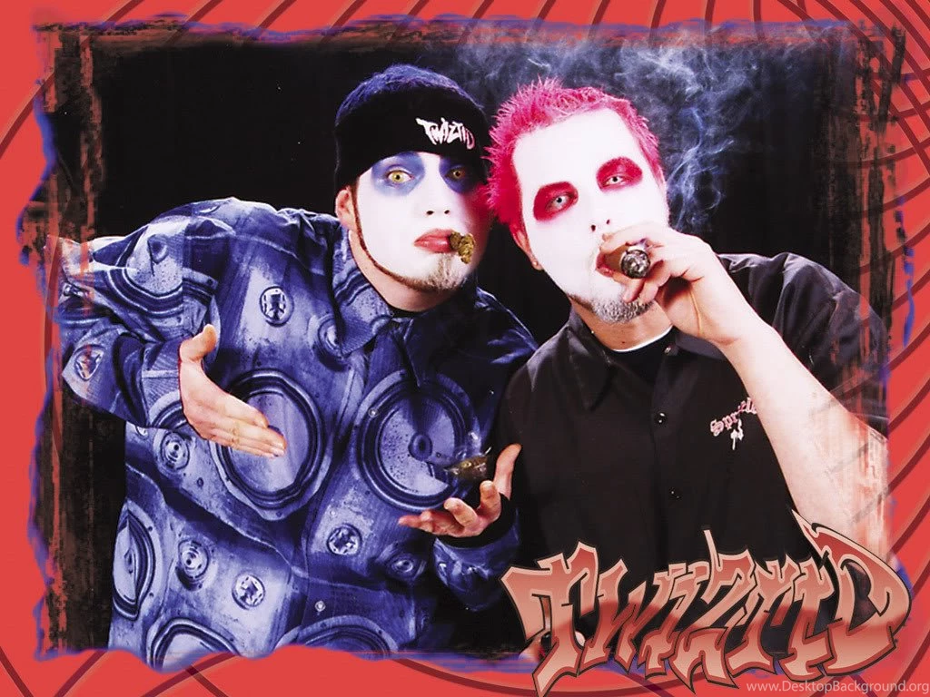 Twiztid Smoking Graphics And Comments