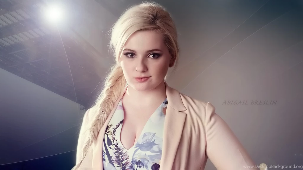HQ Abigail Breslin Wallpapers