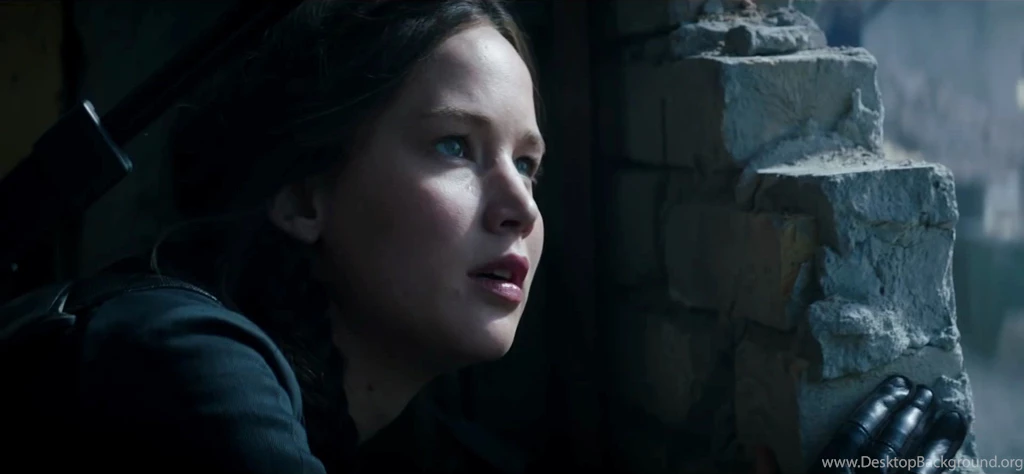 Jennifer Lawrence As Katniss Everdeen In New Hollywood Movie The ...