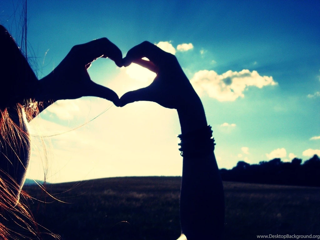 Heart In Hands Wallpapers HD Wallpaper Backgrounds Of Your Choice