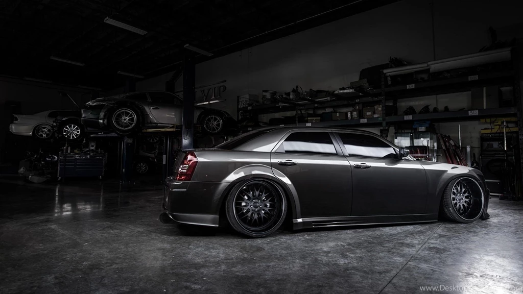 Cars Chrysler 300 Wallpapers