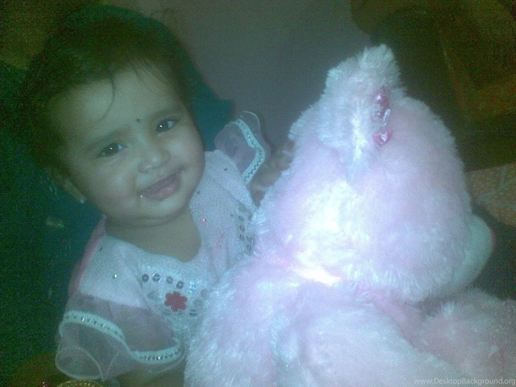 Pari Pictures, Images