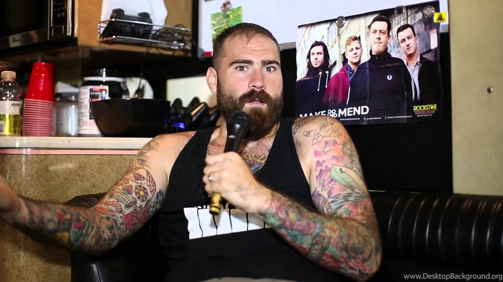 Dan O'Connor Of Four Year Strong Talks Gear YouTube