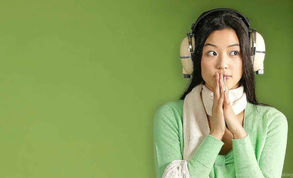 South Actress Wallpapers Download   5 Items