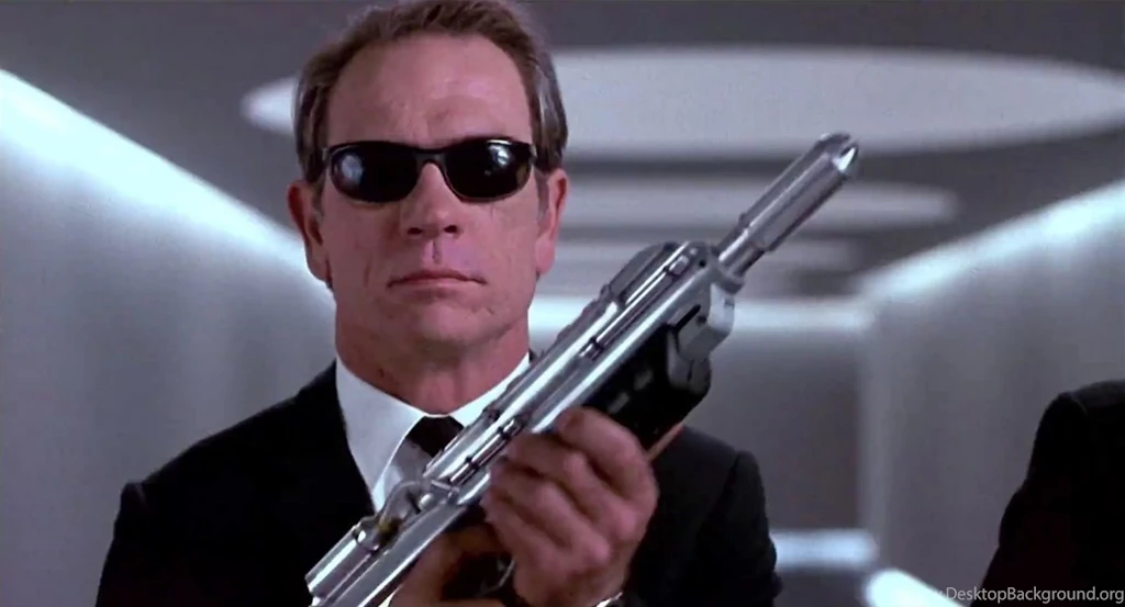 Tommy Lee Jones As Agent In Men In Black Wallpapers