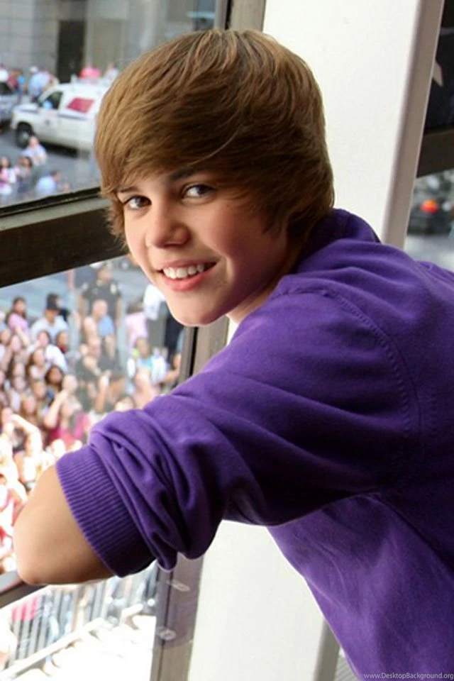 Gorgeous Justin Bieber Hot Wallpapers