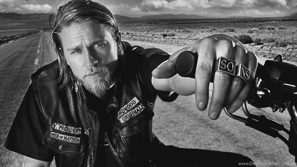 HD Charlie Hunnam Wallpapers – HdCoolWallpapers.Com