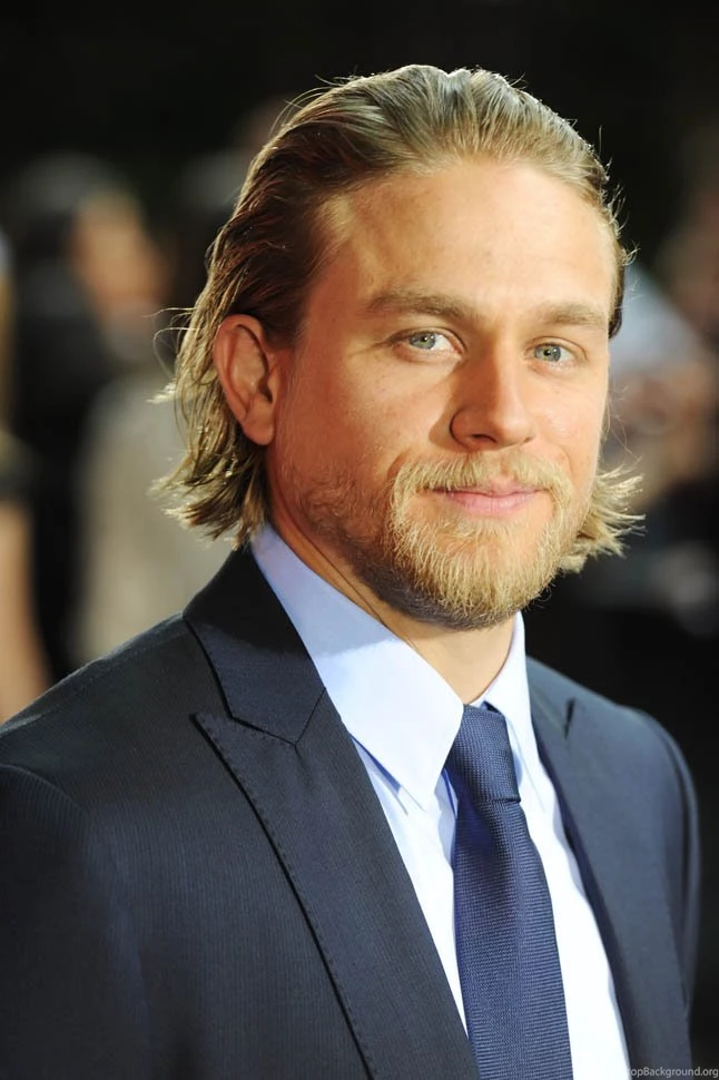 High Res Charlie Hunnam Wallpapers