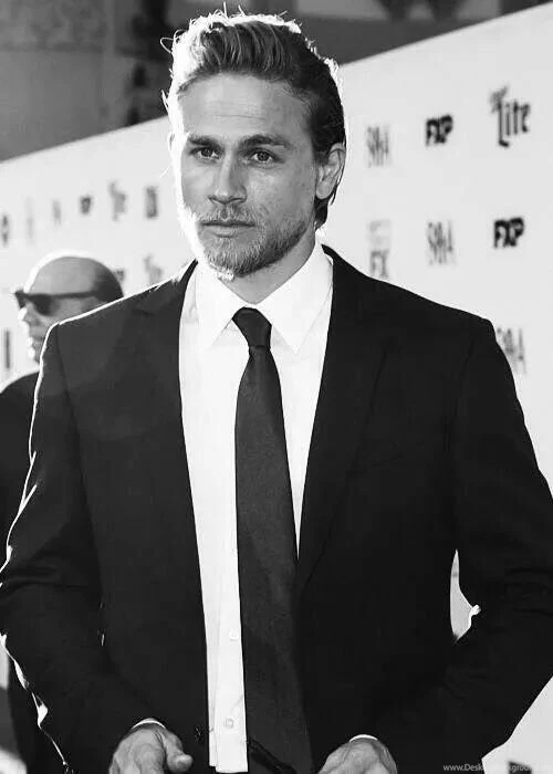 The Ever Handsome Charlie Hunnam : LadyBoners