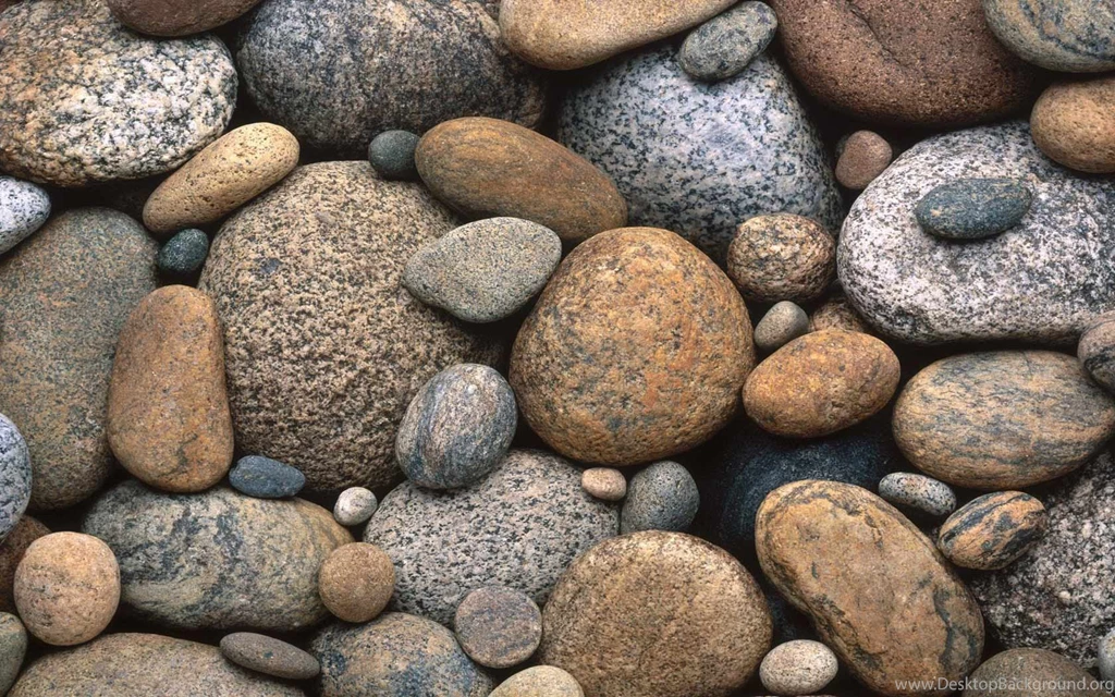 High Quality Underwater Pebbles Wallpapers