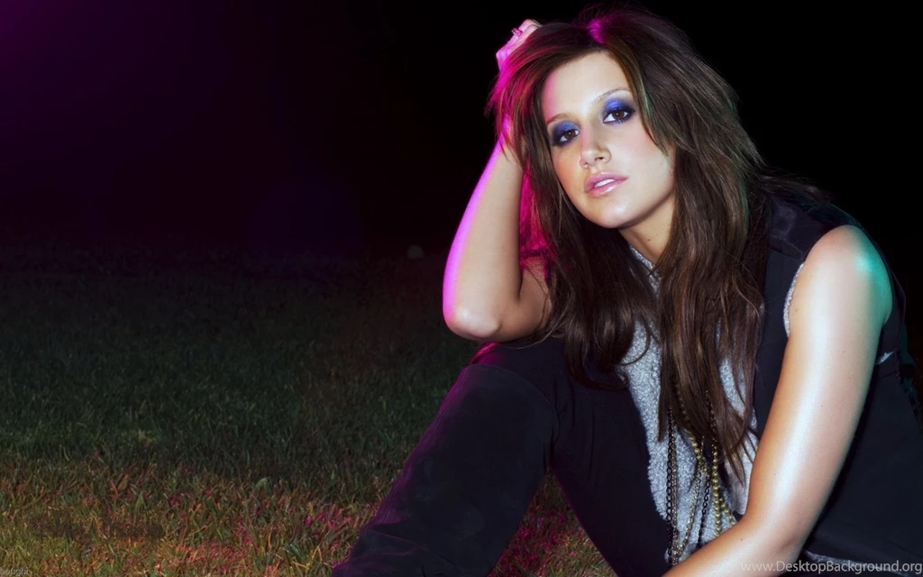 Ashley Tisdale Wallpapers
