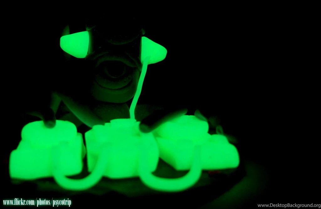 Glow In The Dark Wallpapers