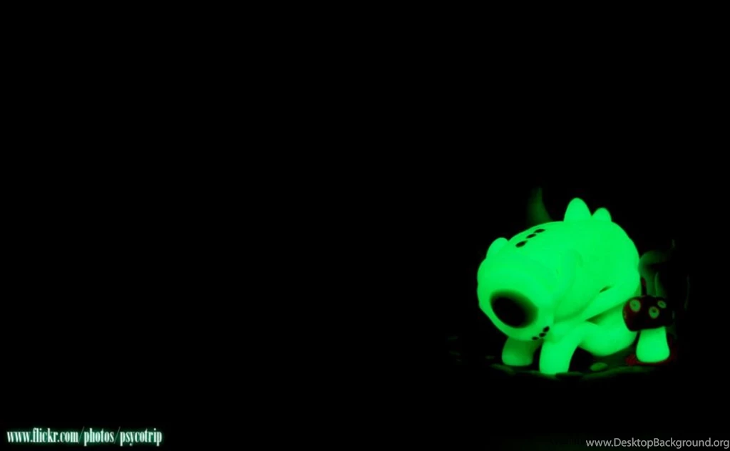 Glow In The Dark Wallpapers