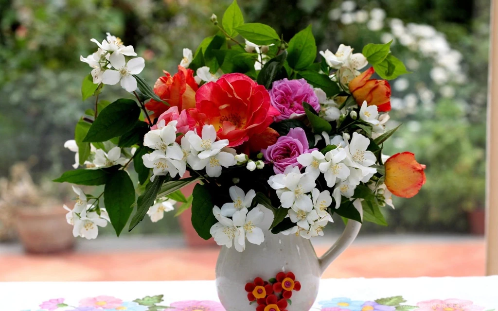 7 Roses In Vase Free Download Jasmine Flower High Definition ...