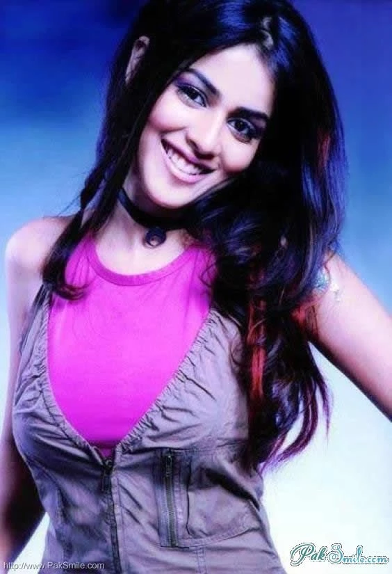Genelia D'Souza Photos, Pictures And Images Page 1