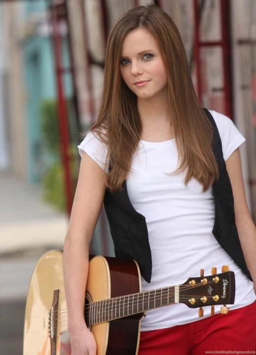 Wallpapers Tiffany Alvord 520x721