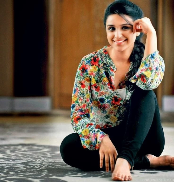 Hot And Bold Parineeti Chopra Wallpapers And Pics Free Download ...