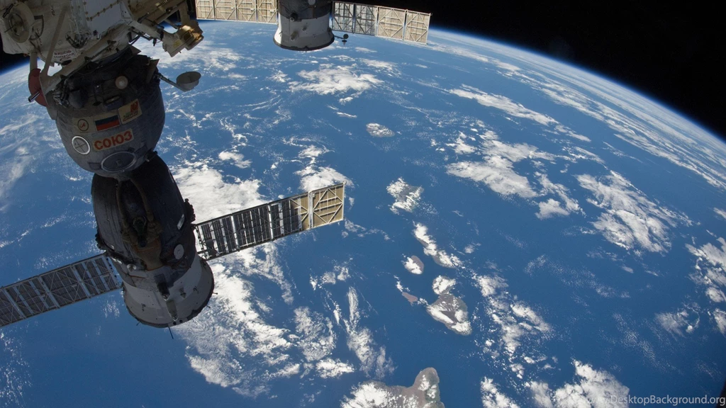 International Space Station, Earth, Other, Monitor, Walls ...
