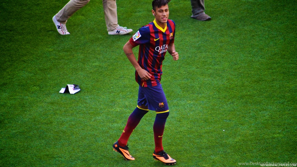 Neymar On Football Field   Neymar Wallpapers