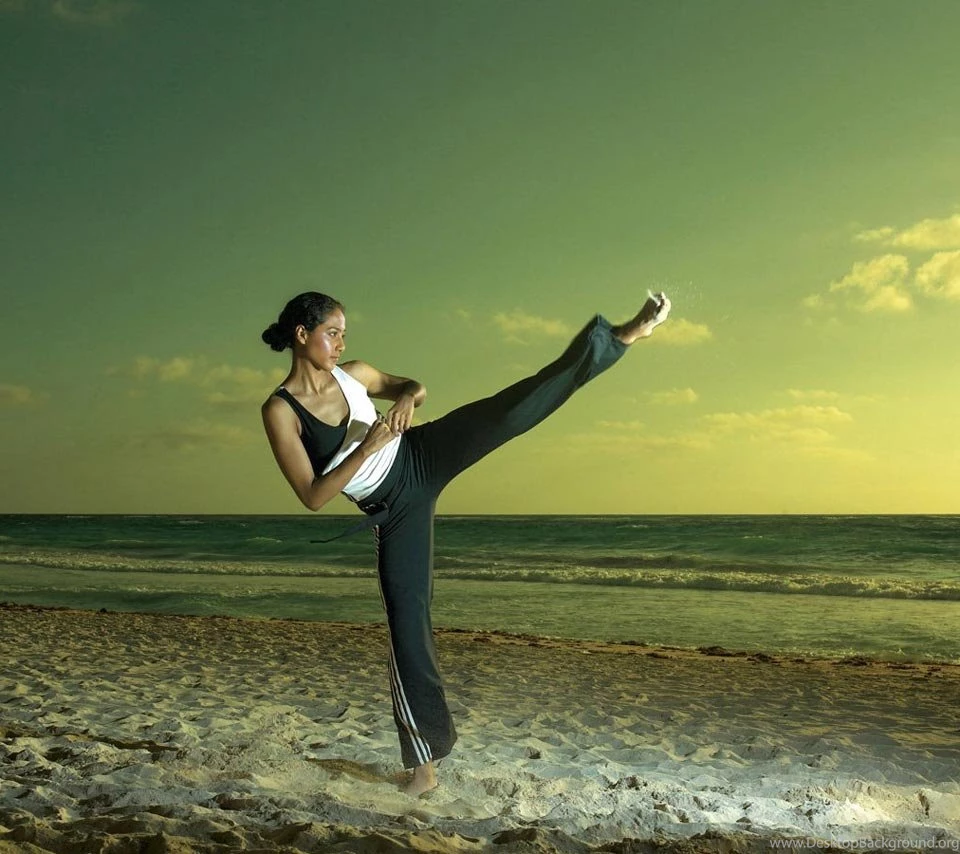 Female Kickboxing Wallpapers 2bea58b7e39f4f73b4a351e068bf247d