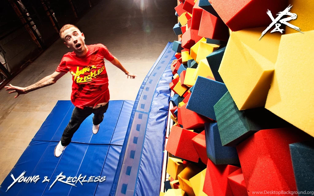Drama Young And Reckless Foam Pit (FullScreen)