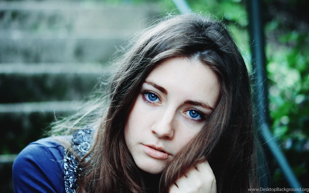 Blue Eyes Girl Wallpapers HD