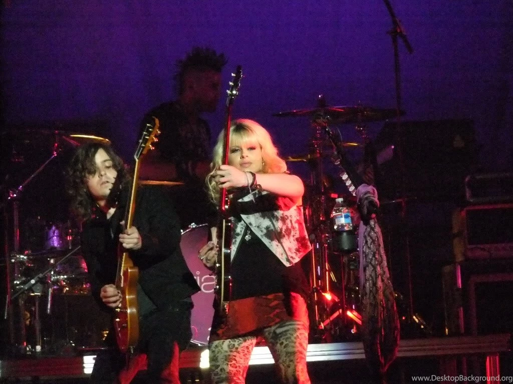 Orianthi Knoxville 7.6.10 Photo By Aquarius_Girl_album