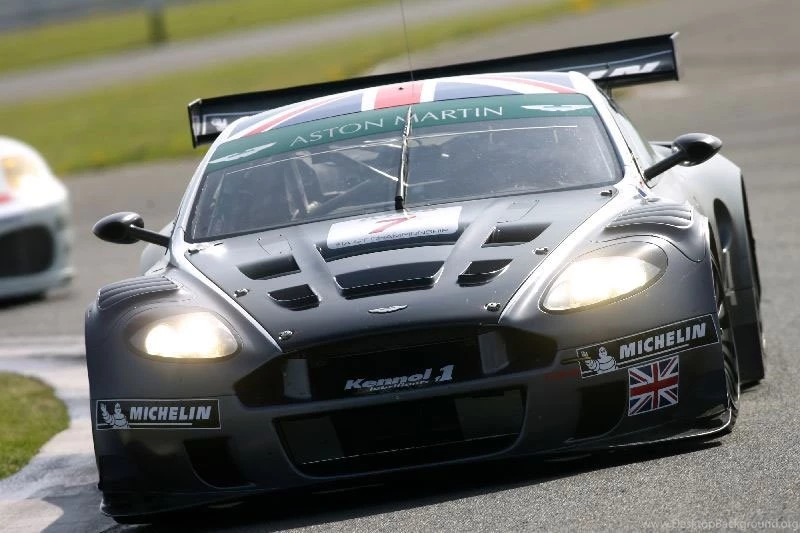 Street Racing Car Wallpapers 6 Free Hd Wallpapers Hivewallpaper.com
