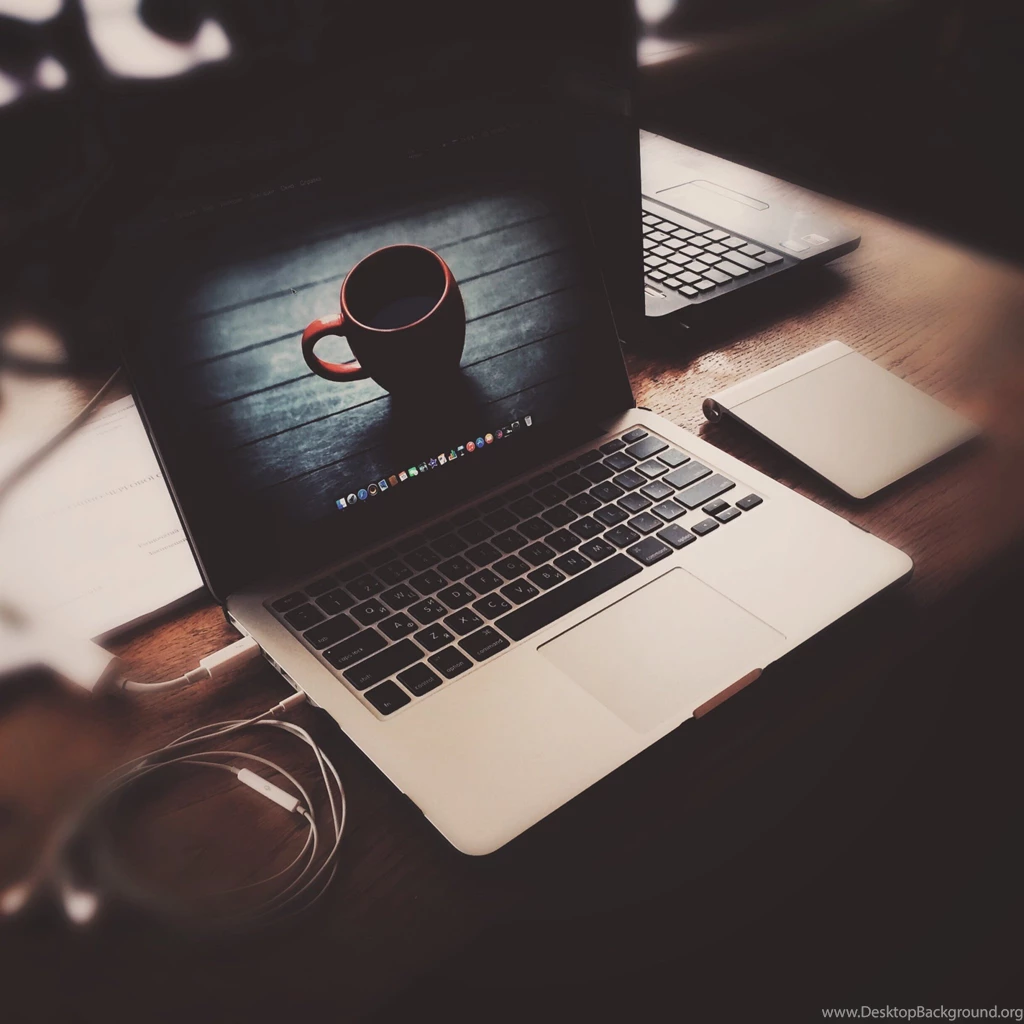 Download Wallpapers 2048x2048 Macbook Pro, Apple, Laptop ...