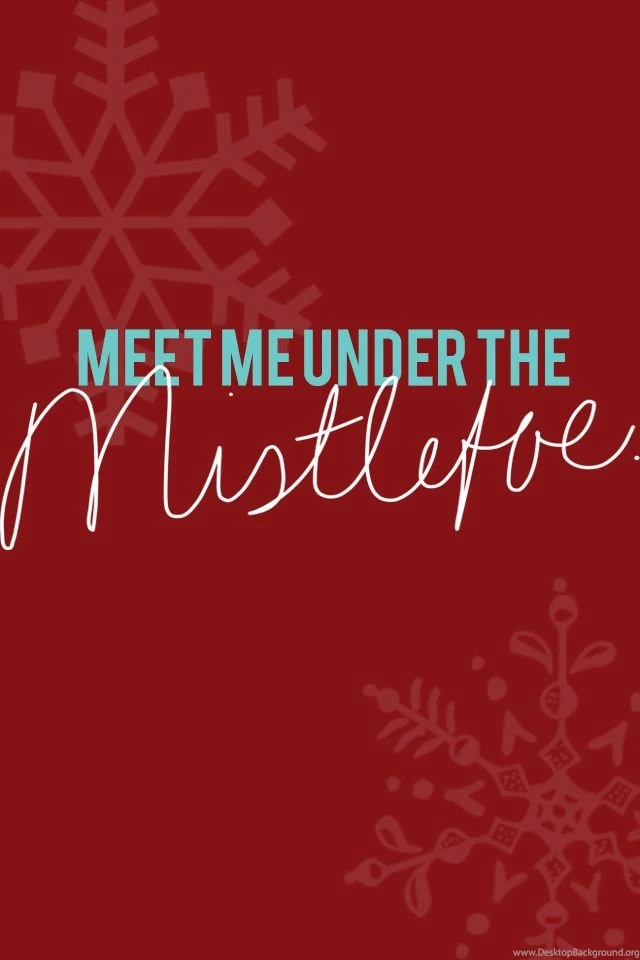 Dress Your Tech: Meet Me Under The Mistletoe
