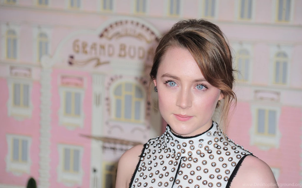 Gorgeous Saoirse Ronan Wallpapers
