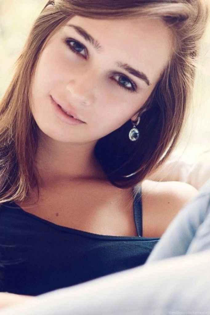 Iphone 5 Wallpapers Hot Girl