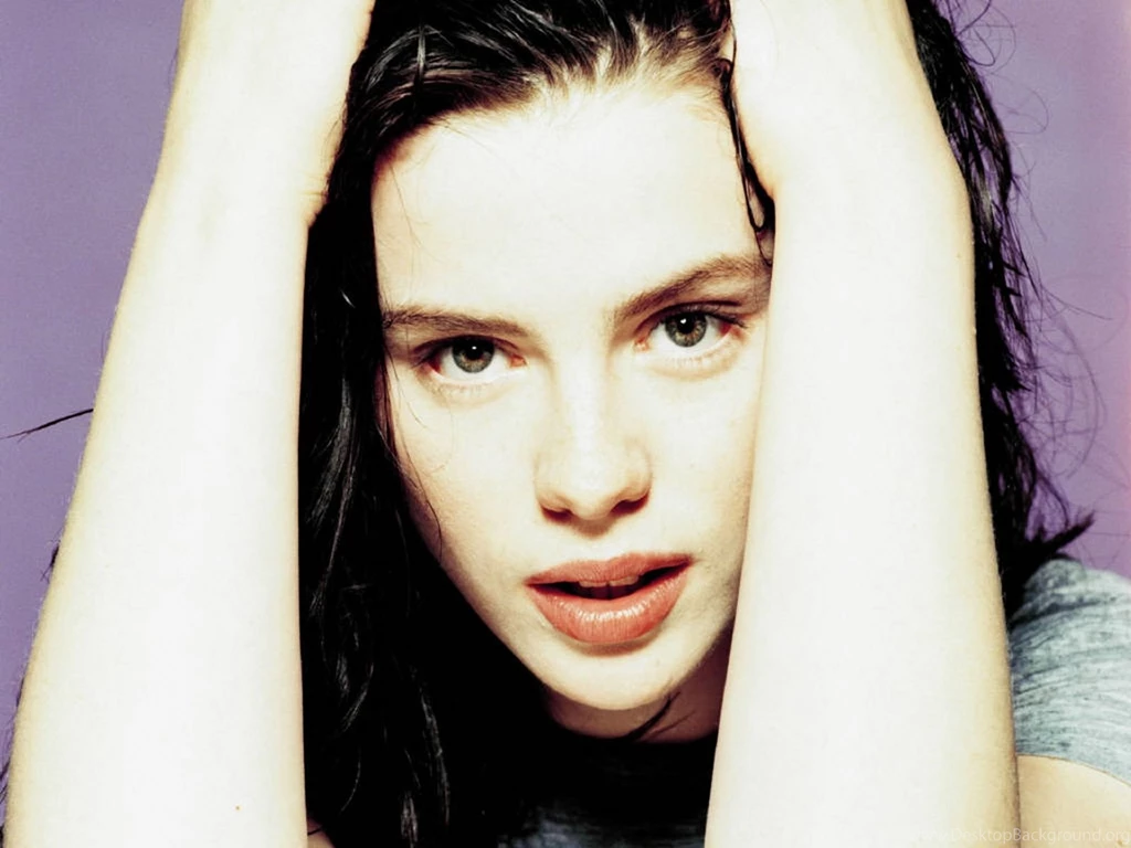 KATE BECKINSALE HOT PIC WALLPAPER   (