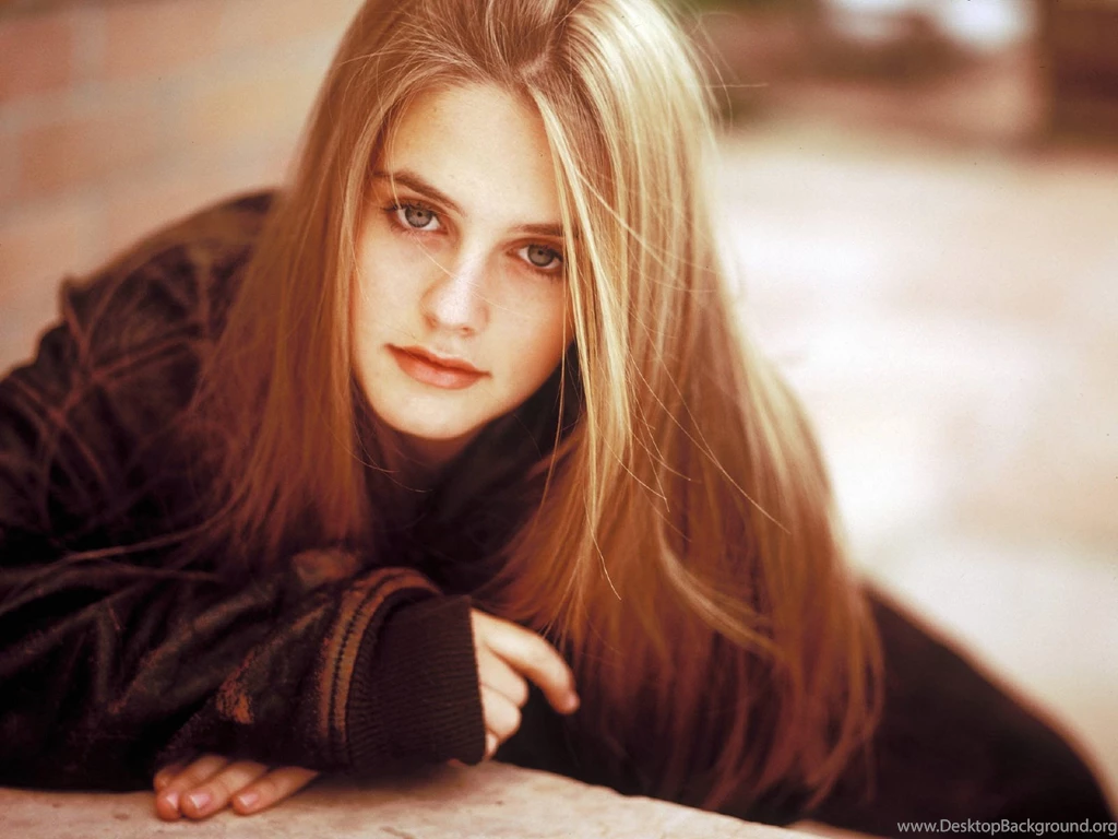 High Quality Alicia Silverstone Wallpapers