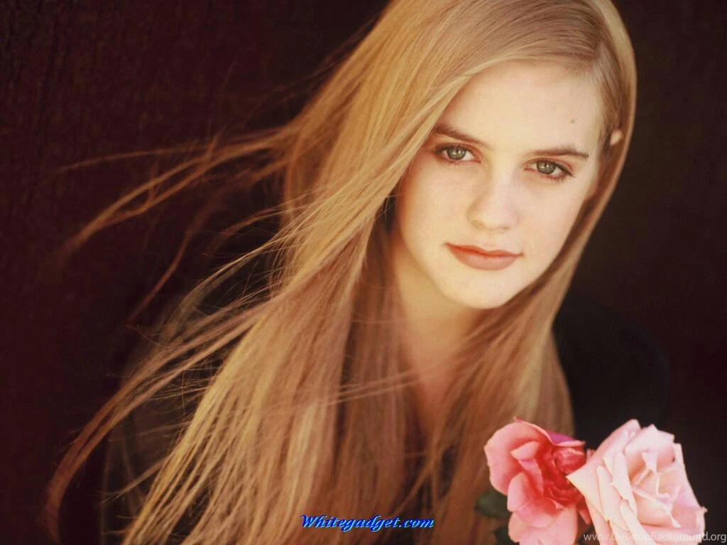 Alicia Silverstone Wallpapers