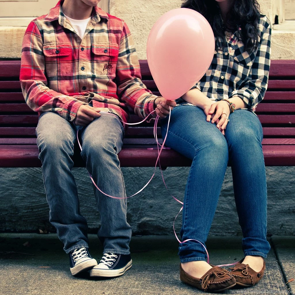 Wallpapers/Love/Love Kiss Free Download WapKing FullGoMob PagalWorld