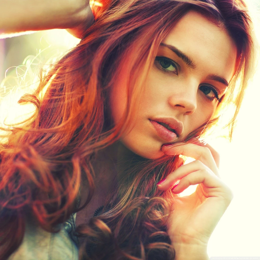28/06/2015 1280x1024px Pretty Desktop Wallpapers Girls Wallpapers