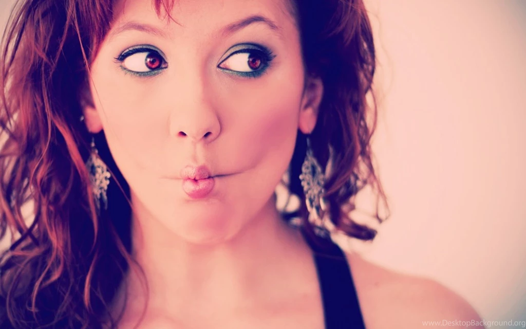 Pretty Girls Make Faces   HD Wallpapers Widescreen   1280x800