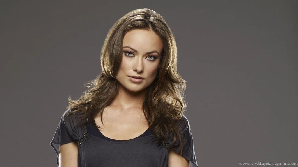 Olivia Wilde In Plain Gray Clothes Wallpapers For iPhone 3G/3GS