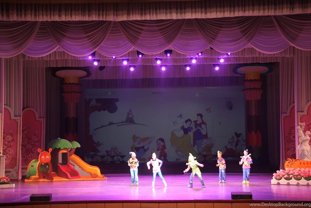 File:Laika Ac Disney Background! (11986696326).jpg Wikimedia Commons