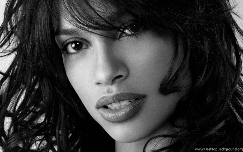 Rosario Dawson HD Wallpapers Free Download