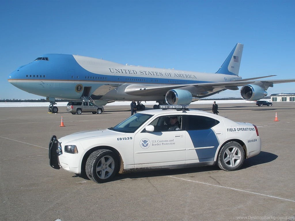 File:Air Force One & CBP.jpg Wikimedia Commons